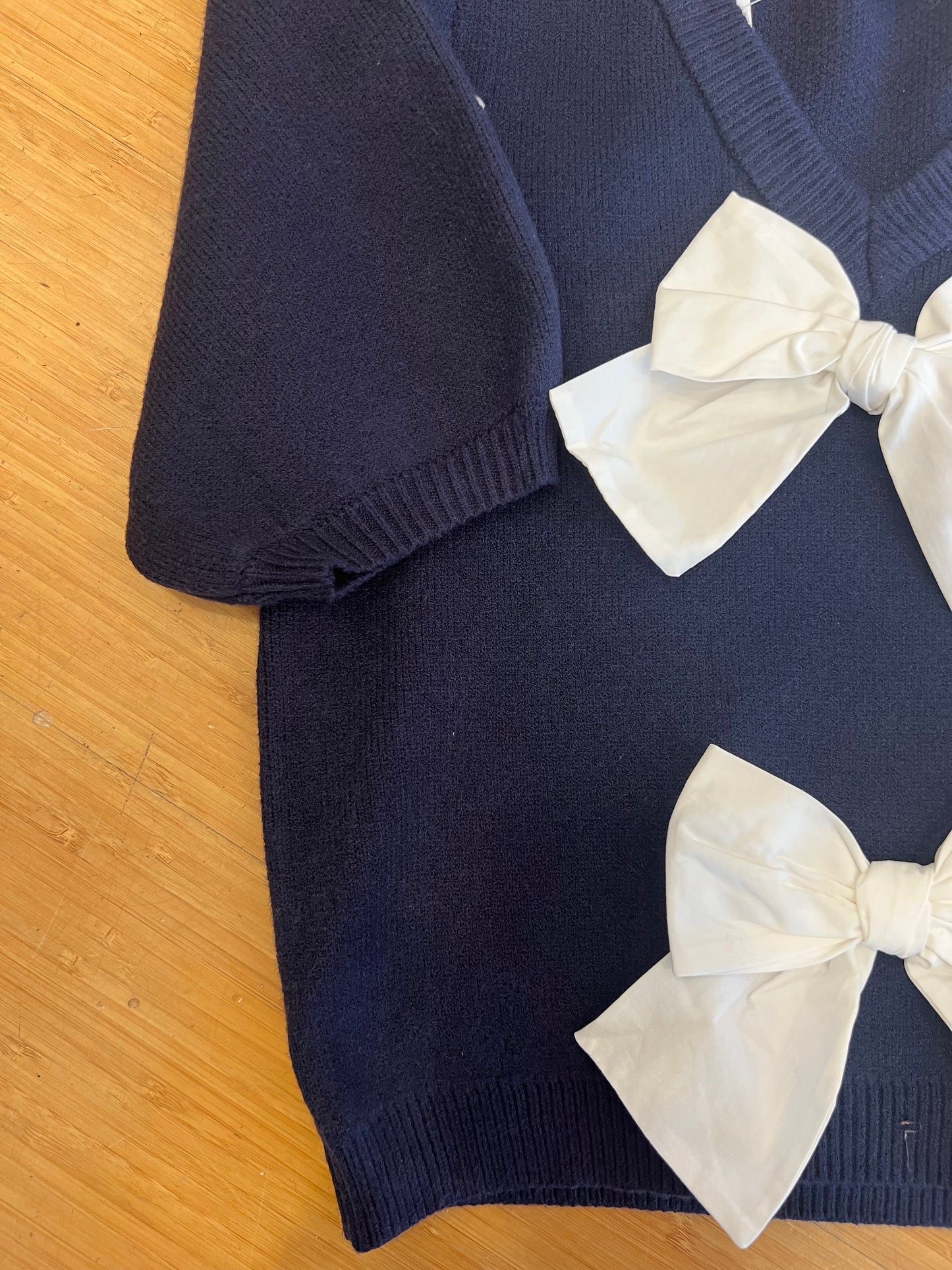 NAVY BEAUTY BOW TOP